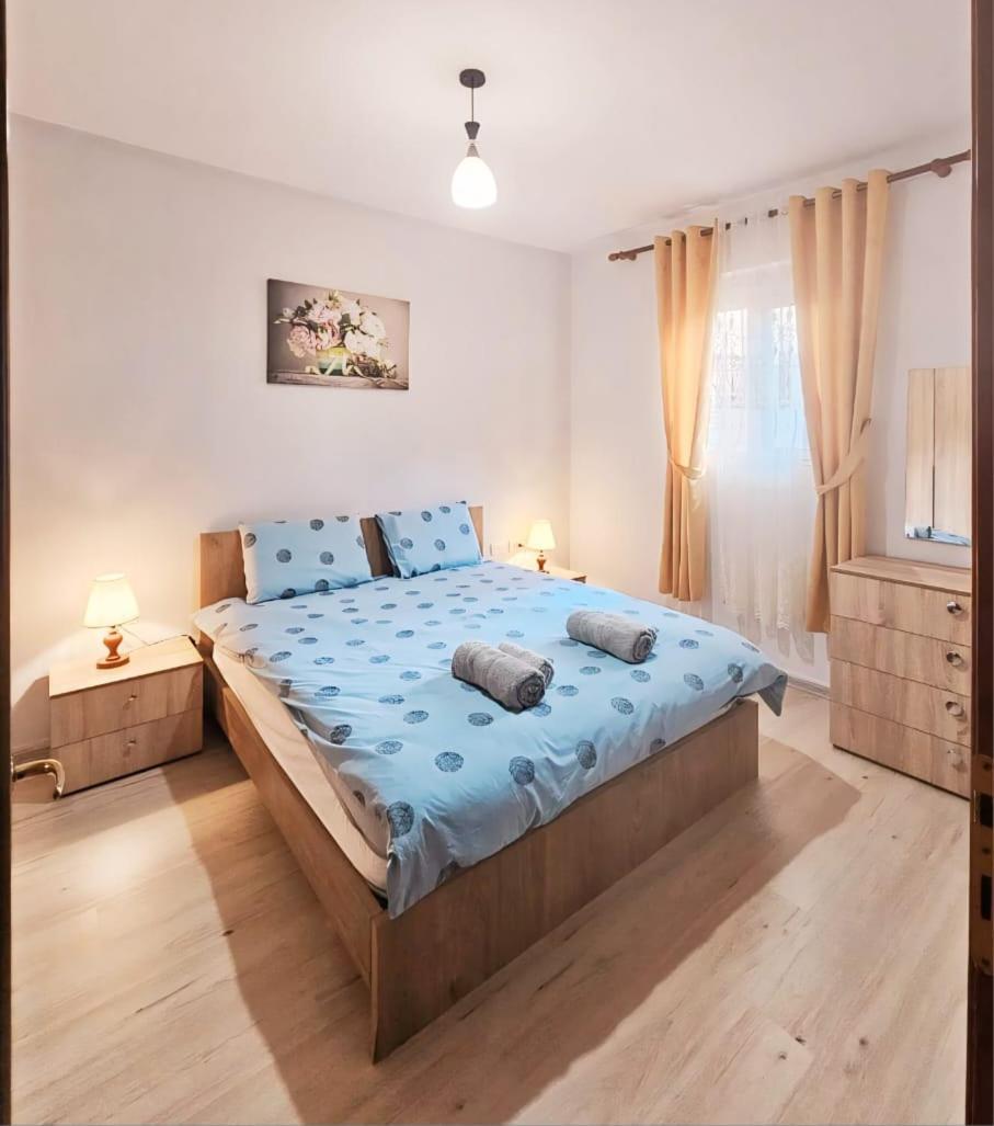 Skanderbeg Square Apartments Тирана Екстериор снимка